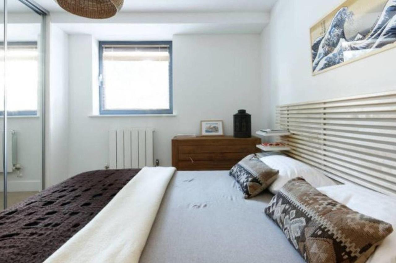 Peaceful Modern 2 Bedroom Flat With Water Views 伦敦 外观 照片