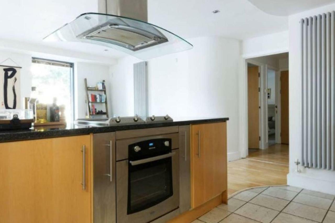 Peaceful Modern 2 Bedroom Flat With Water Views 伦敦 外观 照片