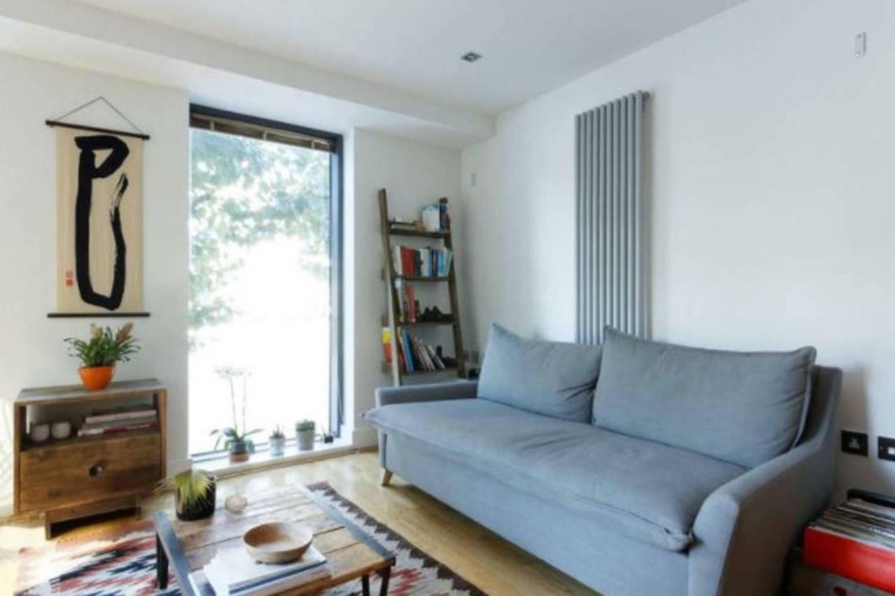 Peaceful Modern 2 Bedroom Flat With Water Views 伦敦 外观 照片